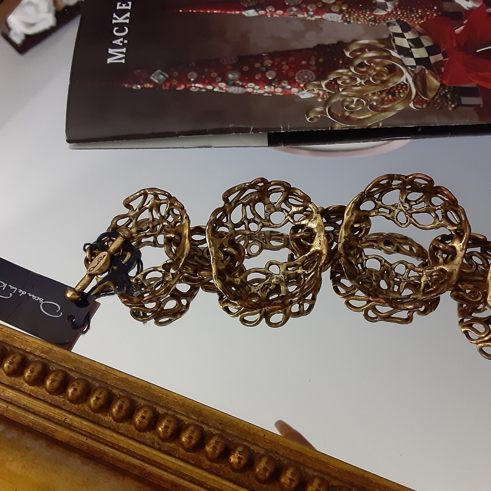 Oscar de la Renta - Picture 2 of 4